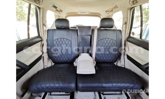 Buy Import Toyota Prado White Car in Import - Dubai in Ashanti Buy Import Toyota Prado White Car in Import - Dubai in Ashanti