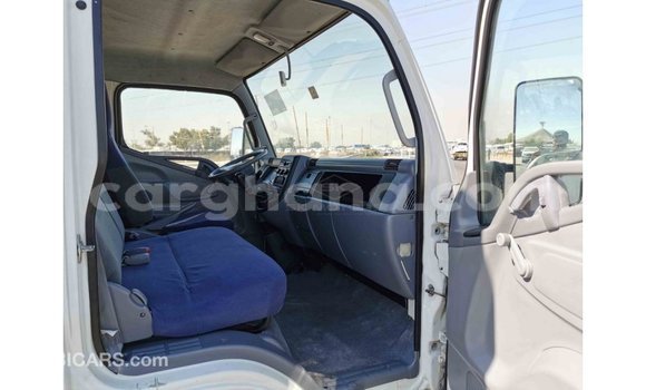 Ra Imported Mitsubishi Carisma funfun Ọkọ̀ in Import - Dubai ni Ashanti Ra Imported Mitsubishi Carisma funfun Ọkọ̀ in Import - Dubai ni Ashanti