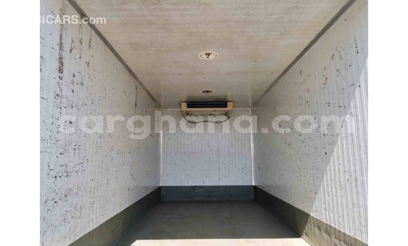 Ra Imported Mitsubishi Carisma funfun Ọkọ̀ in Import - Dubai ni Ashanti Ra Imported Mitsubishi Carisma funfun Ọkọ̀ in Import - Dubai ni Ashanti