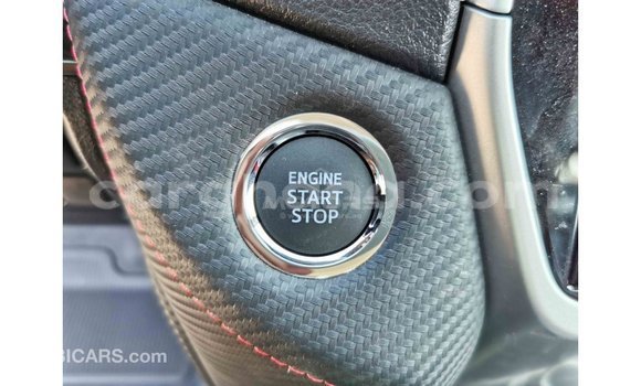 Sayi Imported Toyota Land Cruiser White Mota in Import - Dubai a Ashanti Sayi Imported Toyota Land Cruiser White Mota in Import - Dubai a Ashanti