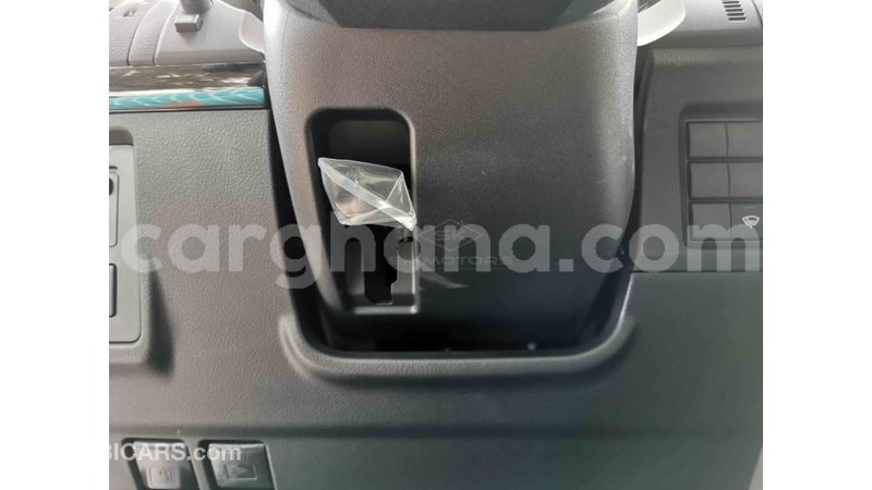 Big with watermark toyota prado ashanti import dubai 22904