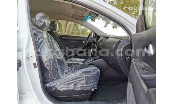 Sayi Imported Kia Sportage White Mota in Import - Dubai a Ashanti Sayi Imported Kia Sportage White Mota in Import - Dubai a Ashanti