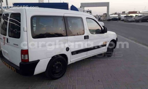 Ra Imported Peugeot Partner funfun Ọkọ̀ in Import - Dubai ni Ashanti Ra Imported Peugeot Partner funfun Ọkọ̀ in Import - Dubai ni Ashanti