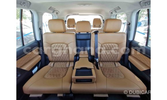 Ra Imported Toyota Land Cruiser funfun Ọkọ̀ in Import - Dubai ni Ashanti Ra Imported Toyota Land Cruiser funfun Ọkọ̀ in Import - Dubai ni Ashanti