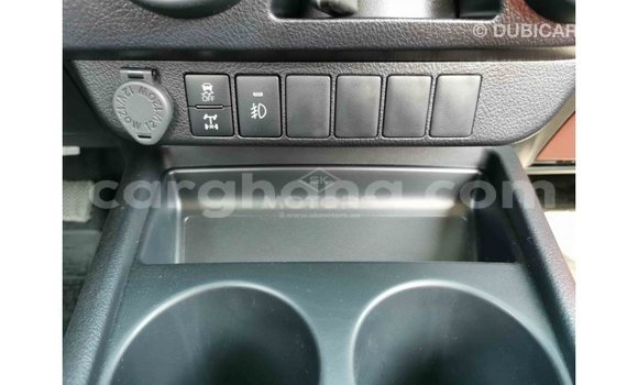 Sayi Imported Toyota Hilux White Mota in Import - Dubai a Ashanti Sayi Imported Toyota Hilux White Mota in Import - Dubai a Ashanti