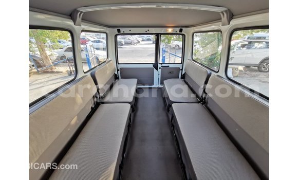 Buy Import Toyota Land Cruiser White Car in Import - Dubai in Ashanti Buy Import Toyota Land Cruiser White Car in Import - Dubai in Ashanti