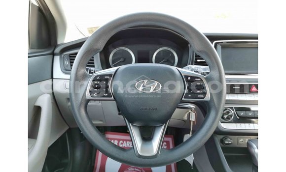 Ra Imported Hyundai Sonata funfun Ọkọ̀ in Import - Dubai ni Ashanti Ra Imported Hyundai Sonata funfun Ọkọ̀ in Import - Dubai ni Ashanti