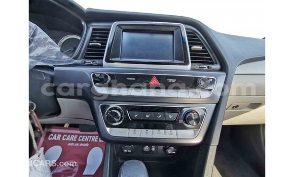 Ra Imported Hyundai Sonata funfun Ọkọ̀ in Import - Dubai ni Ashanti Ra Imported Hyundai Sonata funfun Ọkọ̀ in Import - Dubai ni Ashanti