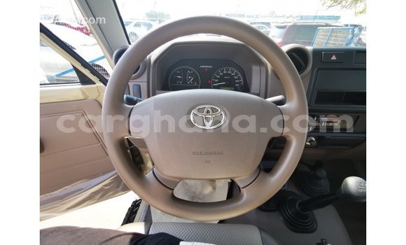 Buy Import Toyota Land Cruiser Beige Car in Import - Dubai in Ashanti Buy Import Toyota Land Cruiser Beige Car in Import - Dubai in Ashanti
