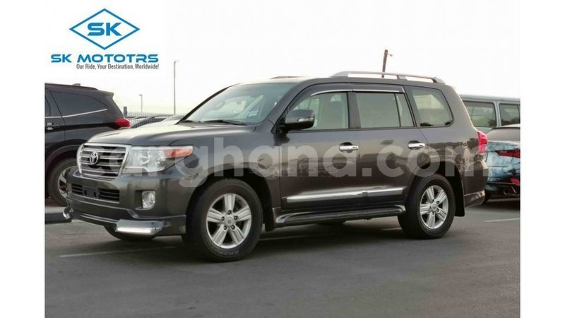 Big with watermark toyota land cruiser ashanti import dubai 22982