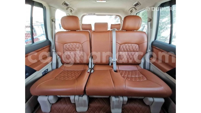 Big with watermark toyota land cruiser ashanti import dubai 22982