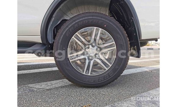 Buy Import Toyota Fortuner White Car in Import - Dubai in Ashanti Buy Import Toyota Fortuner White Car in Import - Dubai in Ashanti