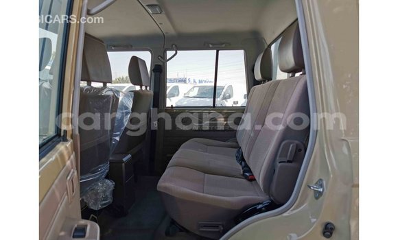 Buy Import Toyota Land Cruiser Beige Car in Import - Dubai in Ashanti Buy Import Toyota Land Cruiser Beige Car in Import - Dubai in Ashanti