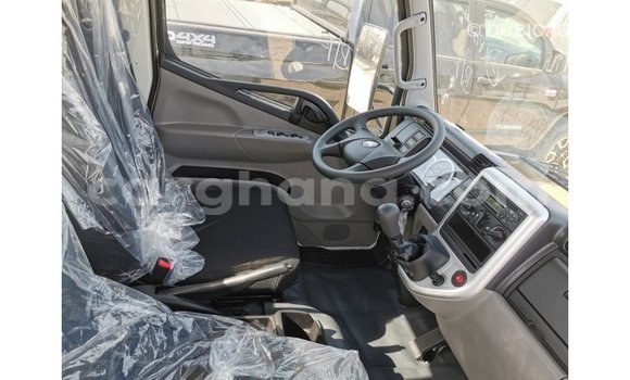 Sayi Imported Mitsubishi Fuso White Babbar mota in Import - Dubai a Ashanti Sayi Imported Mitsubishi Fuso White Babbar mota in Import - Dubai a Ashanti