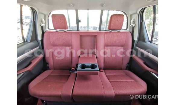 Buy Import Toyota Hilux White Car in Import - Dubai in Ashanti Buy Import Toyota Hilux White Car in Import - Dubai in Ashanti