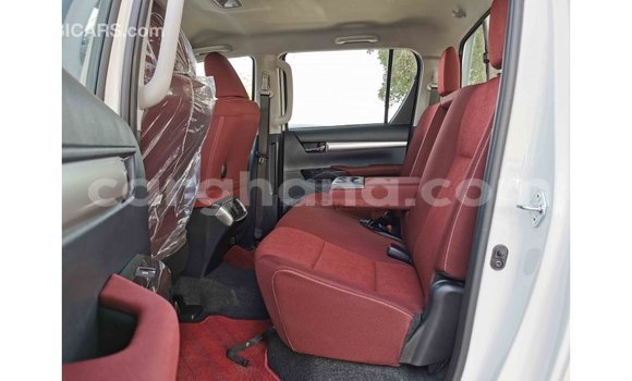 Buy Import Toyota Hilux White Car in Import - Dubai in Ashanti Buy Import Toyota Hilux White Car in Import - Dubai in Ashanti