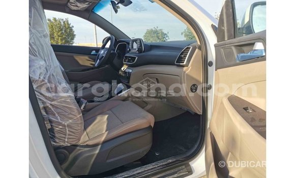 Sayi Imported Hyundai Tucson White Mota in Import - Dubai a Ashanti Sayi Imported Hyundai Tucson White Mota in Import - Dubai a Ashanti