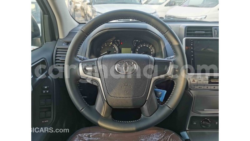 Big with watermark toyota prado ashanti import dubai 23074