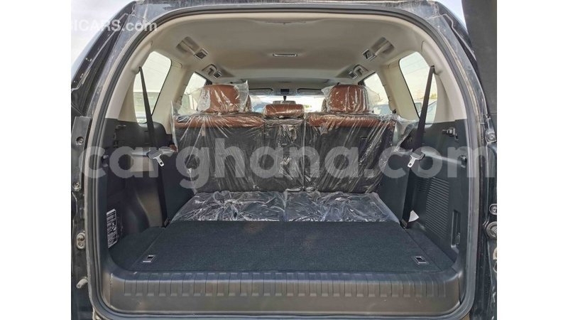 Big with watermark toyota prado ashanti import dubai 23074