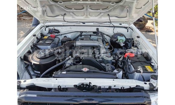 Ra Imported Toyota Land Cruiser funfun Ọkọ̀ in Import - Dubai ni Ashanti Ra Imported Toyota Land Cruiser funfun Ọkọ̀ in Import - Dubai ni Ashanti