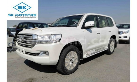Ra Imported Toyota Land Cruiser funfun Ọkọ̀ in Import - Dubai ni Ashanti Ra Imported Toyota Land Cruiser funfun Ọkọ̀ in Import - Dubai ni Ashanti