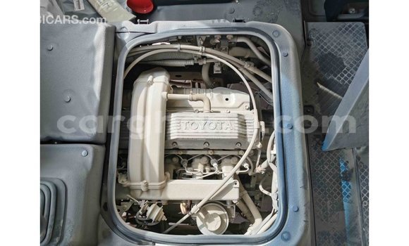 Sayi Imported Toyota Coaster White Mota in Import - Dubai a Ashanti Sayi Imported Toyota Coaster White Mota in Import - Dubai a Ashanti