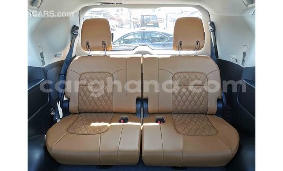 Sayi Imported Toyota Land Cruiser White Mota in Import - Dubai a Ashanti Sayi Imported Toyota Land Cruiser White Mota in Import - Dubai a Ashanti