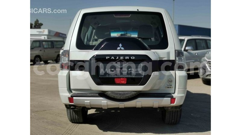 Big with watermark mitsubishi pajero ashanti import dubai 23158