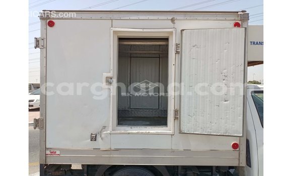 Buy Import Toyota Hilux White Car in Import - Dubai in Ashanti Buy Import Toyota Hilux White Car in Import - Dubai in Ashanti