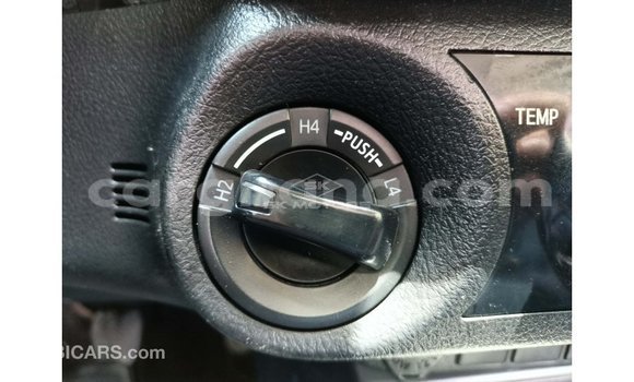 Sayi Imported Toyota Hilux White Mota in Import - Dubai a Ashanti Sayi Imported Toyota Hilux White Mota in Import - Dubai a Ashanti