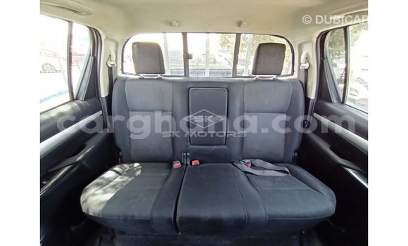 Sayi Imported Toyota Hilux White Mota in Import - Dubai a Ashanti Sayi Imported Toyota Hilux White Mota in Import - Dubai a Ashanti