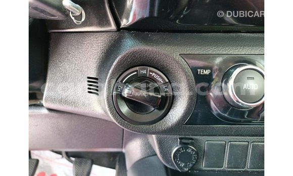 Buy Import Toyota Hilux White Car in Import - Dubai in Ashanti Buy Import Toyota Hilux White Car in Import - Dubai in Ashanti