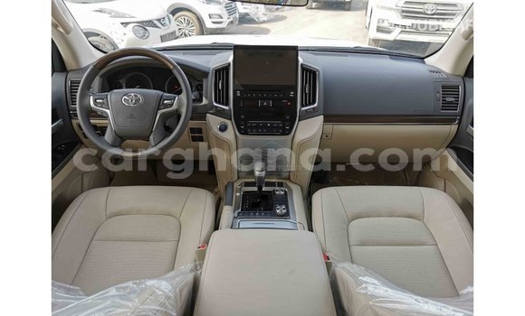 Buy Import Toyota Land Cruiser White Car in Import - Dubai in Ashanti Buy Import Toyota Land Cruiser White Car in Import - Dubai in Ashanti
