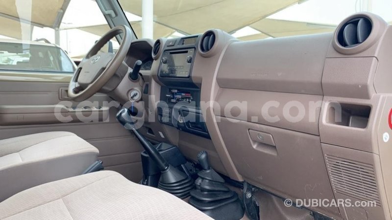 Big with watermark toyota land cruiser ashanti import dubai 23215