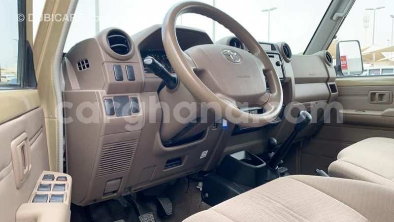 Big with watermark toyota land cruiser ashanti import dubai 23215