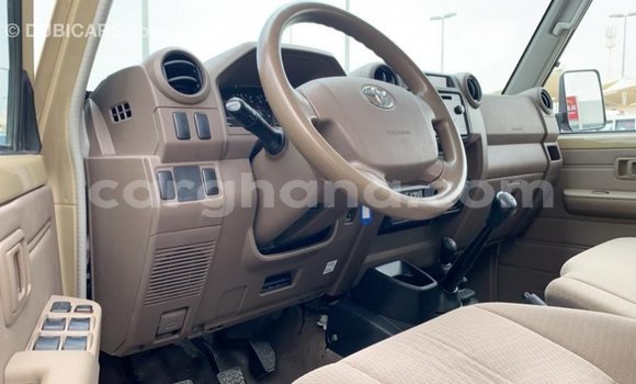 Ra Imported Toyota Land Cruiser Brown Ọkọ̀ in Import - Dubai ni Ashanti Ra Imported Toyota Land Cruiser Brown Ọkọ̀ in Import - Dubai ni Ashanti