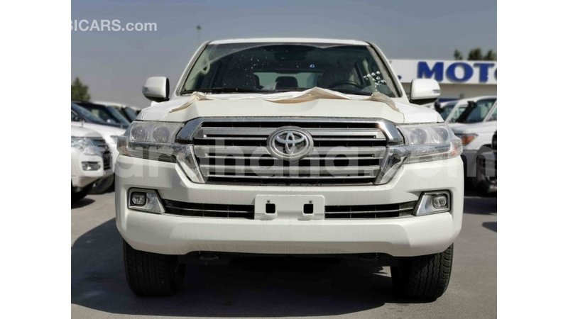 Big with watermark toyota land cruiser ashanti import dubai 23220