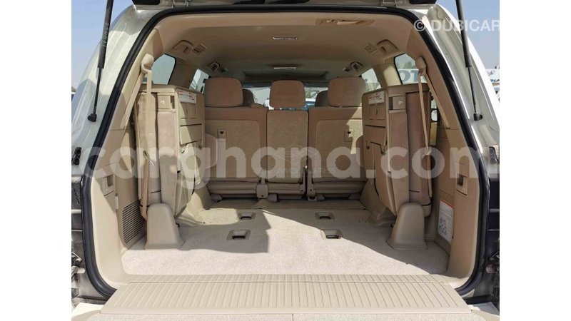 Big with watermark toyota land cruiser ashanti import dubai 23220