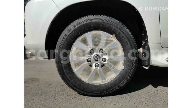 Big with watermark toyota land cruiser ashanti import dubai 23220