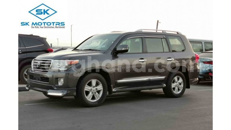 Big with watermark toyota land cruiser ashanti import dubai 23223