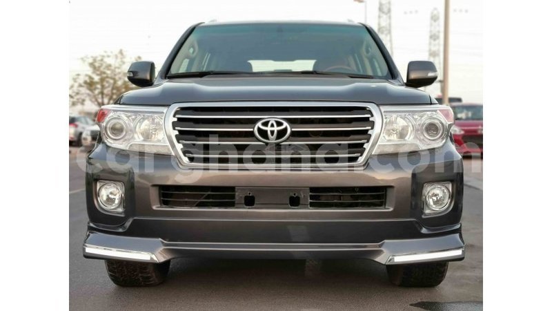 Big with watermark toyota land cruiser ashanti import dubai 23223