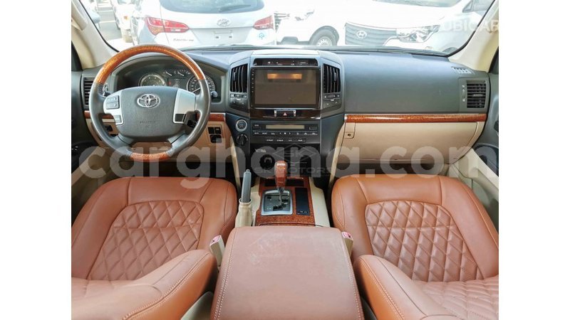 Big with watermark toyota land cruiser ashanti import dubai 23223