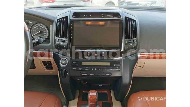 Big with watermark toyota land cruiser ashanti import dubai 23223