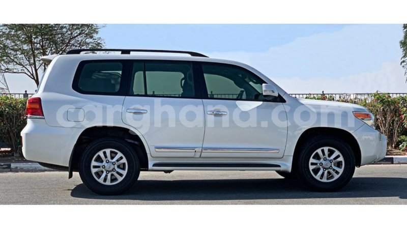 Big with watermark toyota land cruiser ashanti import dubai 23244