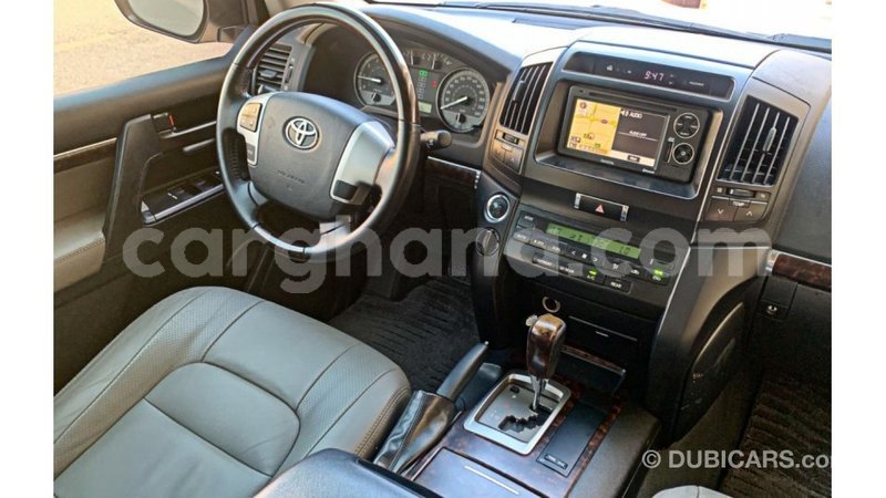 Big with watermark toyota land cruiser ashanti import dubai 23244