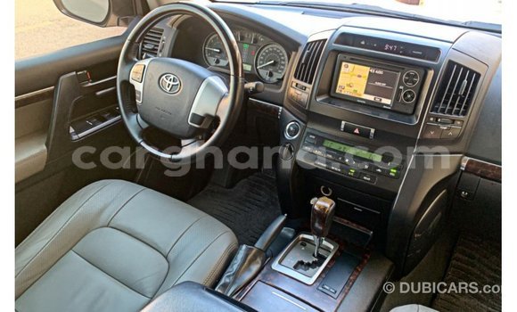 Ra Imported Toyota Land Cruiser funfun Ọkọ̀ in Import - Dubai ni Ashanti Ra Imported Toyota Land Cruiser funfun Ọkọ̀ in Import - Dubai ni Ashanti