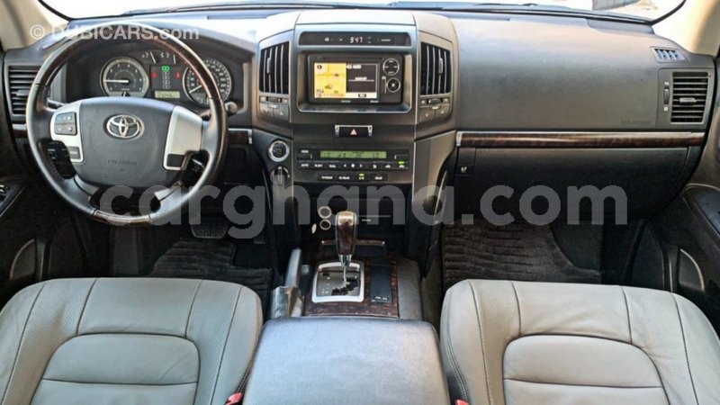 Big with watermark toyota land cruiser ashanti import dubai 23244