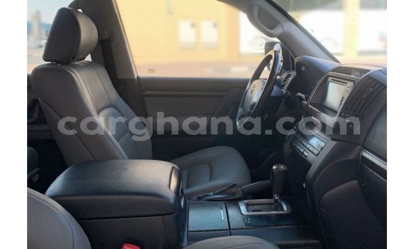 Ra Imported Toyota Land Cruiser funfun Ọkọ̀ in Import - Dubai ni Ashanti Ra Imported Toyota Land Cruiser funfun Ọkọ̀ in Import - Dubai ni Ashanti