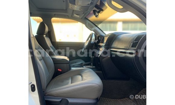 Ra Imported Toyota Land Cruiser funfun Ọkọ̀ in Import - Dubai ni Ashanti Ra Imported Toyota Land Cruiser funfun Ọkọ̀ in Import - Dubai ni Ashanti