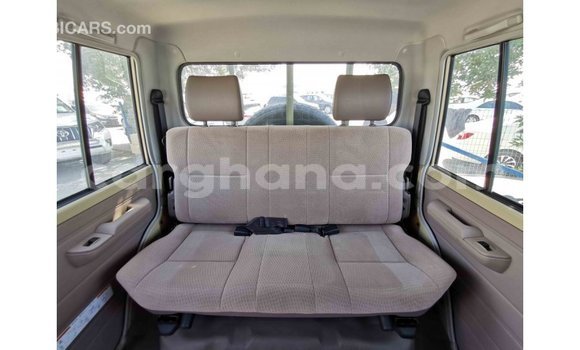 Buy Import Toyota Land Cruiser Beige Car in Import - Dubai in Ashanti Buy Import Toyota Land Cruiser Beige Car in Import - Dubai in Ashanti